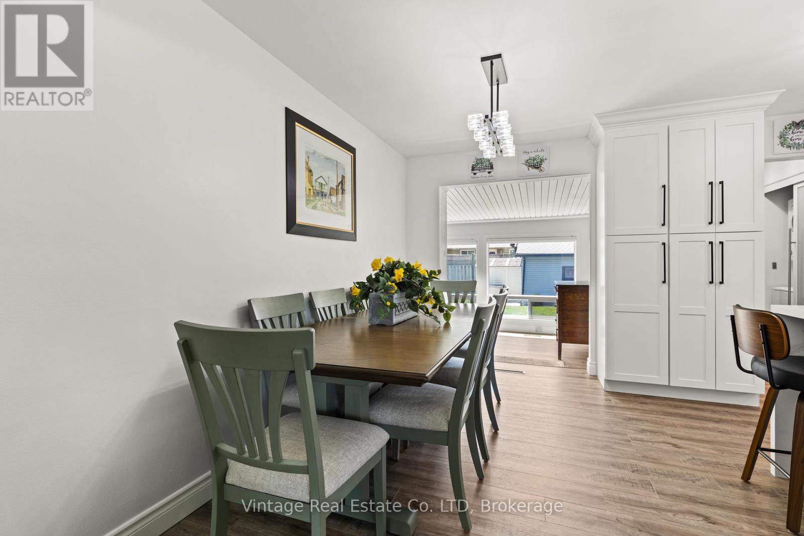 6478 Russell Street, Niagara Falls (Stamford), Ontario  L2J 1P5 - Photo 10 - X13174152
