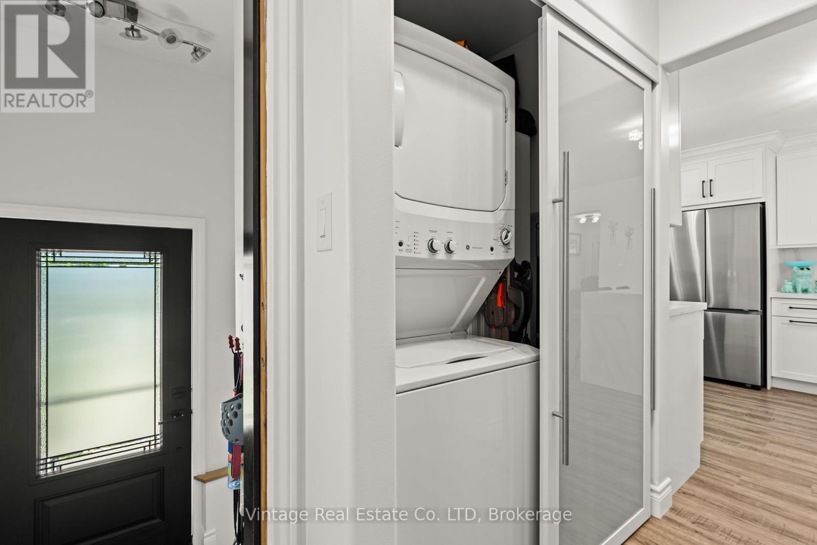 6478 Russell Street, Niagara Falls (Stamford), Ontario  L2J 1P5 - Photo 15 - X13174152