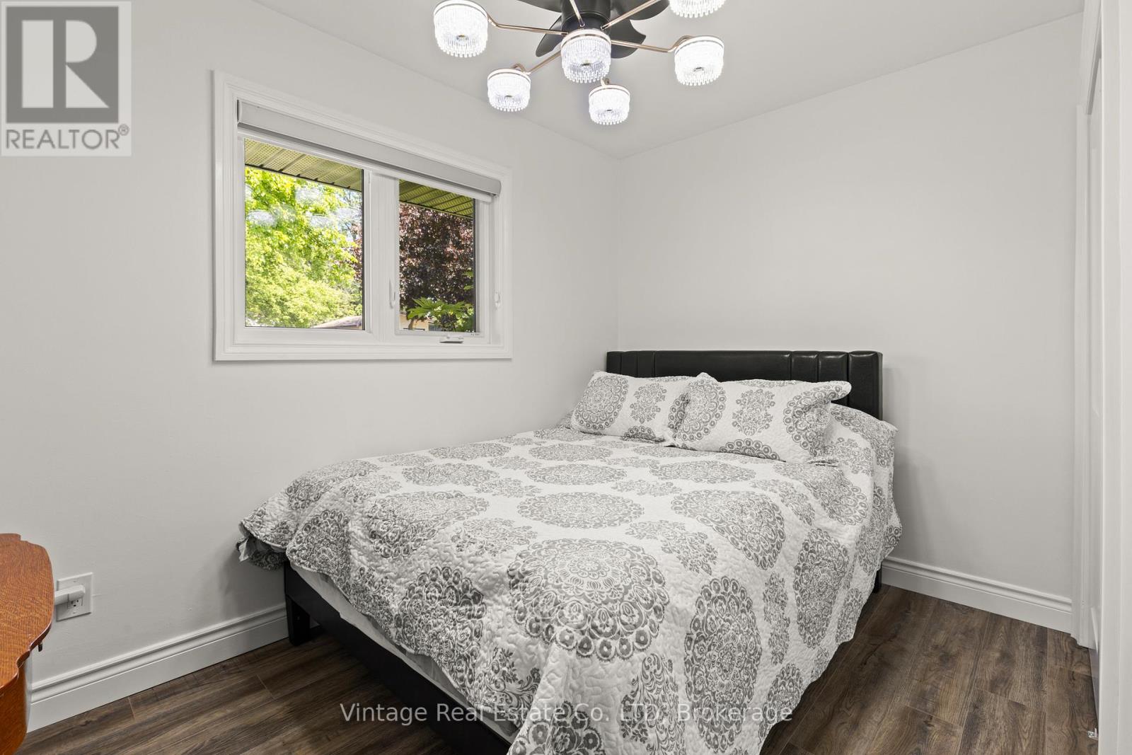 6478 Russell Street, Niagara Falls (Stamford), Ontario  L2J 1P5 - Photo 17 - X13174152