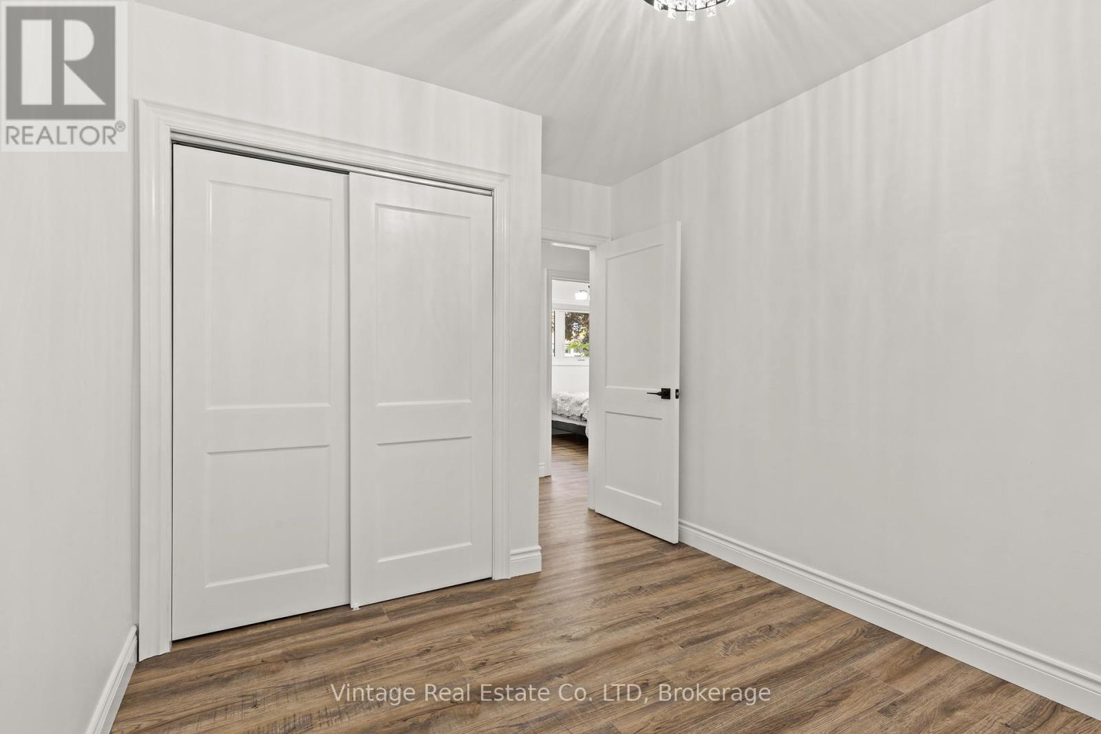 6478 Russell Street, Niagara Falls (Stamford), Ontario  L2J 1P5 - Photo 18 - X13174152