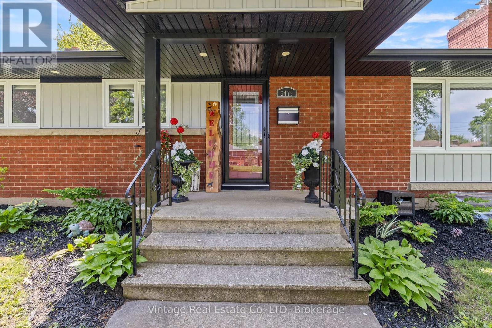 6478 Russell Street, Niagara Falls (Stamford), Ontario  L2J 1P5 - Photo 3 - X13174152
