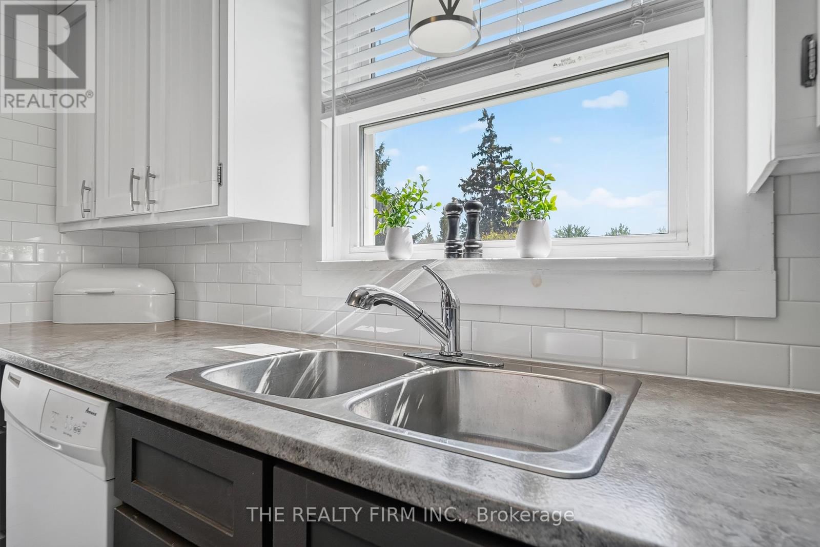 599 John Street, Strathroy-Caradoc, Ontario  N0L 1T0 - Photo 16 - X13173454