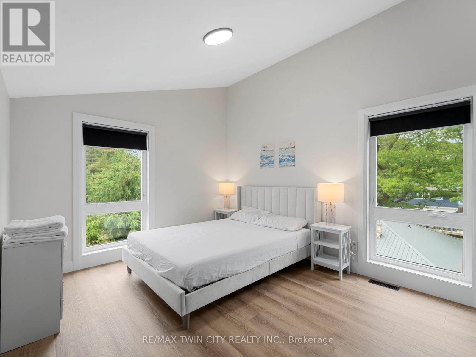 55 Centre Street, Lambton Shores, Ontario  N0M 1T0 - Photo 19 - X12888184