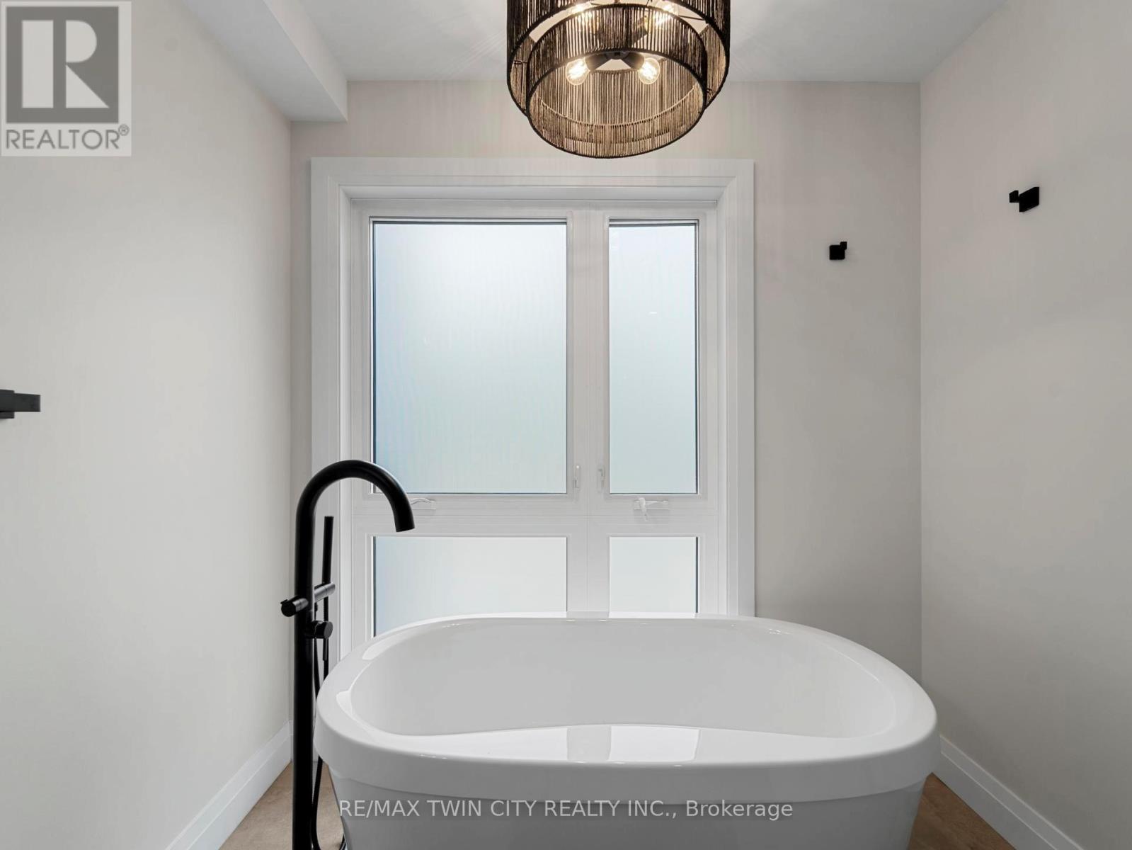 55 Centre Street, Lambton Shores, Ontario  N0M 1T0 - Photo 16 - X12888184