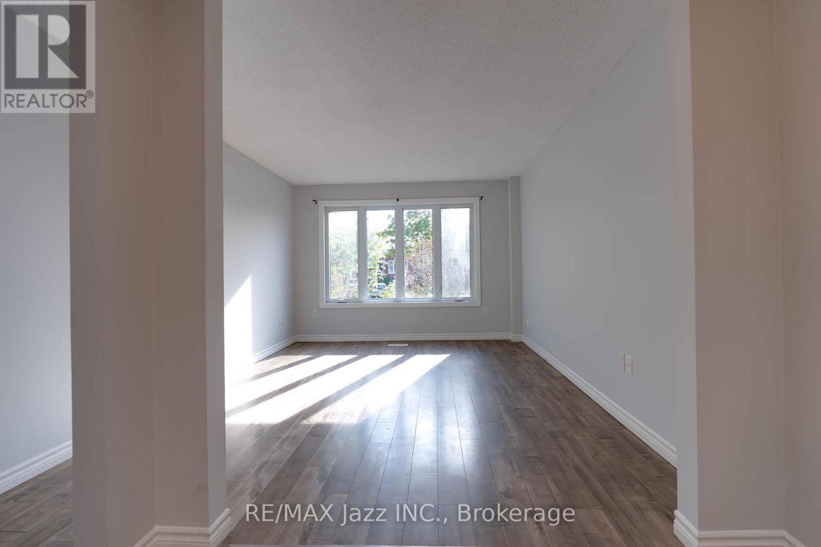 816 Battell Court, Cobourg, Ontario  K9A 5R7 - Photo 3 - X13174184