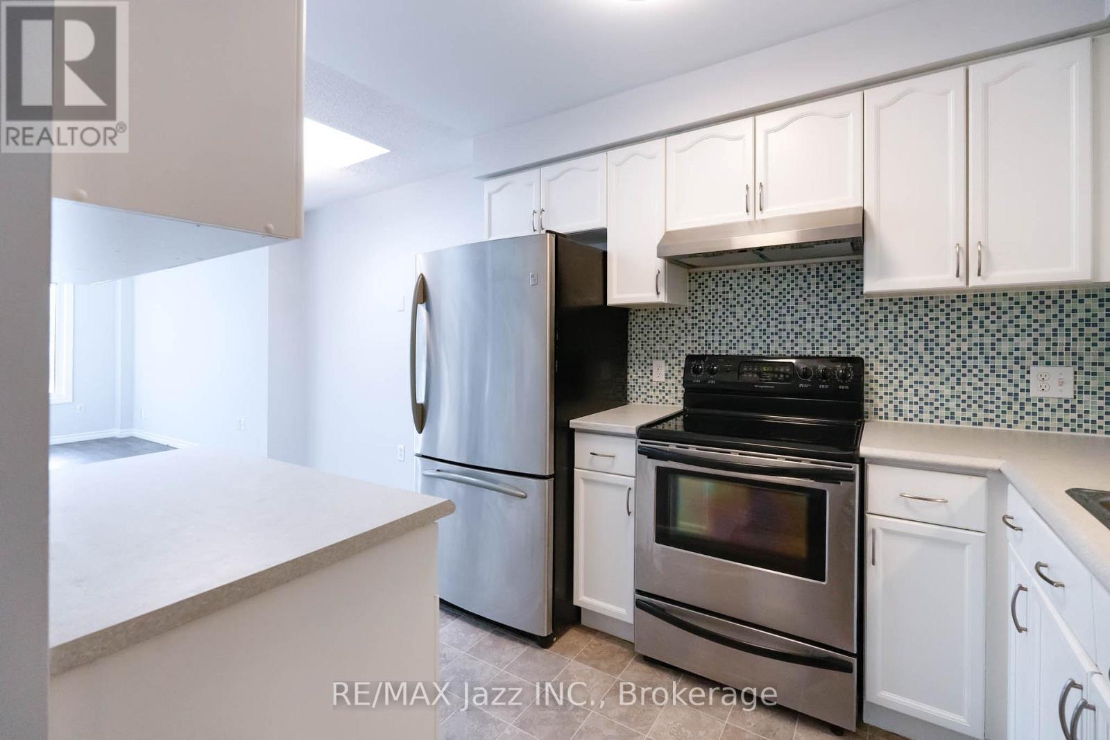 816 Battell Court, Cobourg, Ontario  K9A 5R7 - Photo 6 - X13174184
