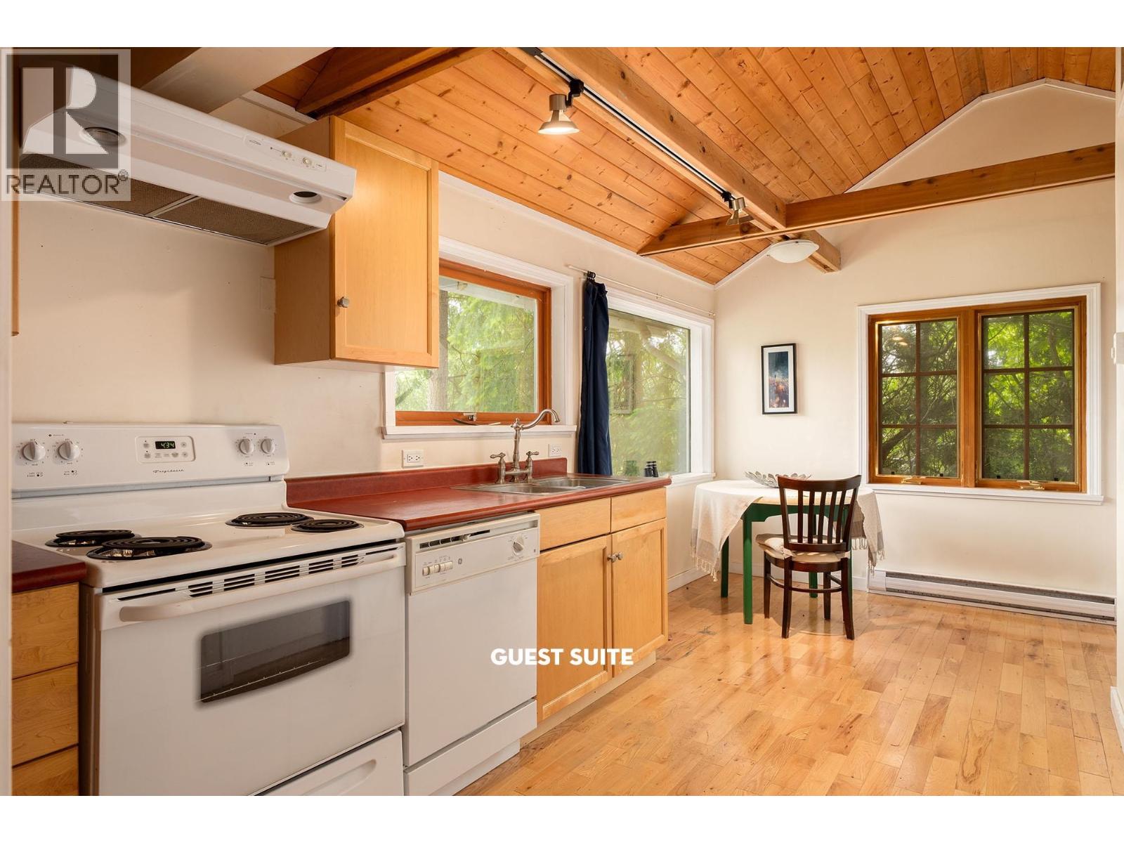 709 Windjammer Road, Bowen Island, British Columbia  V0N 1G2 - Photo 22 - R3127962