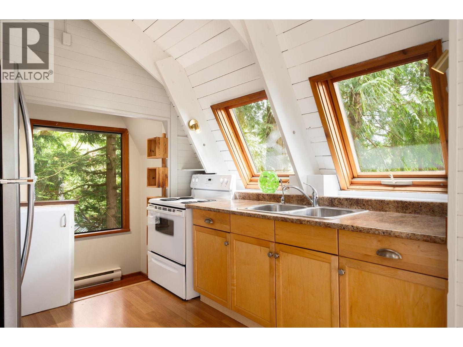 709 Windjammer Road, Bowen Island, British Columbia  V0N 1G2 - Photo 6 - R3127962