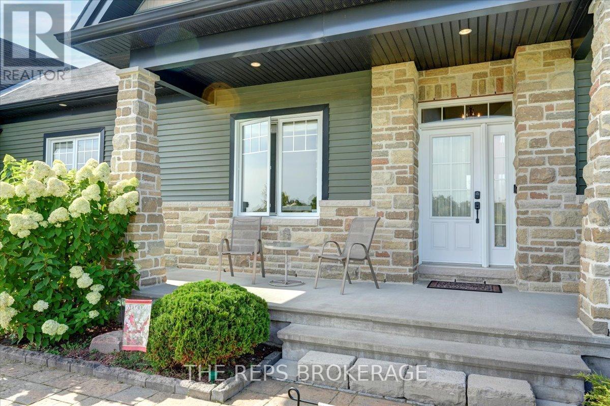 206 Country Lane Drive S, Beckwith, Ontario  K7C 3P2 - Photo 4 - X13174096