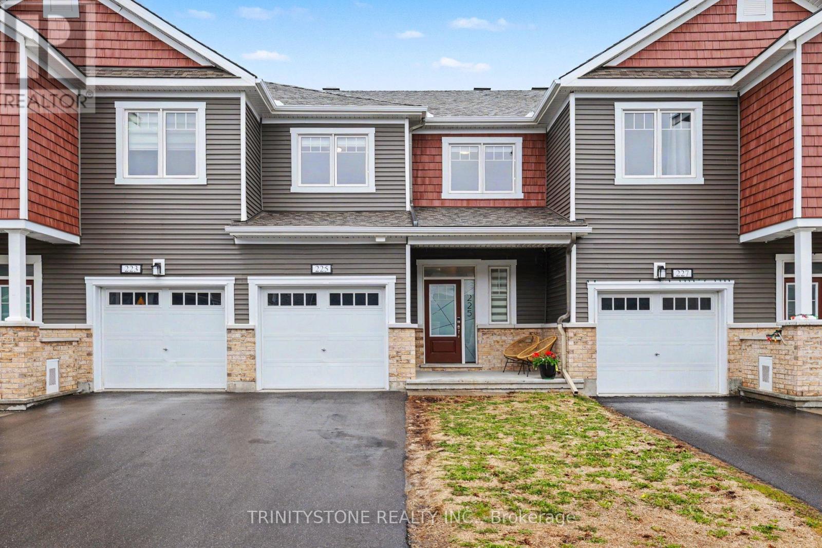 225 Billrian Crescent, Ottawa, Ontario  K2S 3A5 - Photo 3 - X13174122