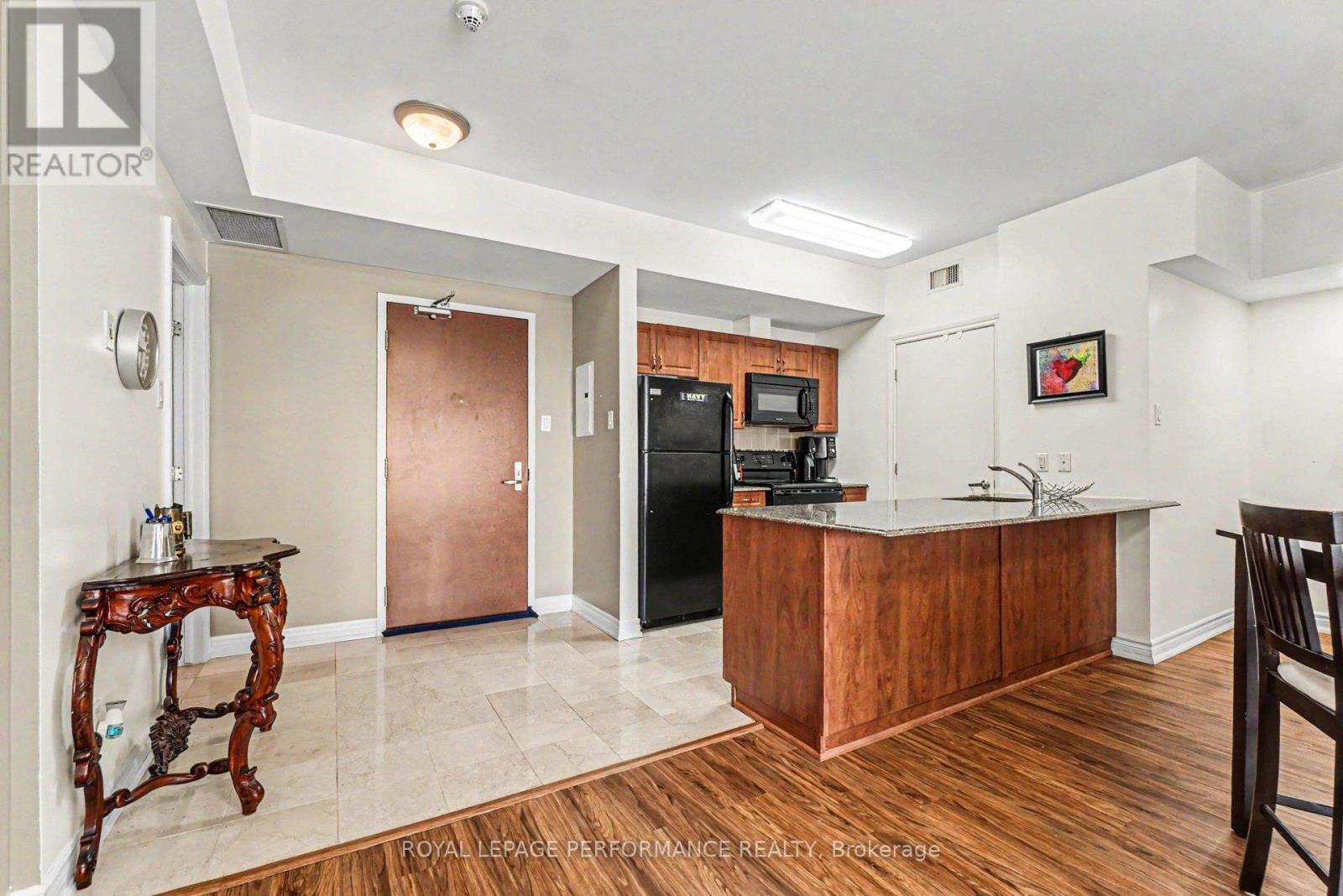 2205 - 234 Rideau Street, Ottawa, Ontario  K1N 0A9 - Photo 2 - X13174130