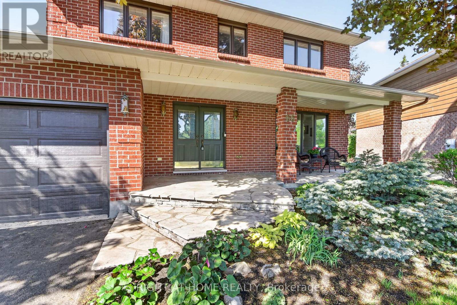 66 Beechfern Drive, Ottawa, Ontario  K2S 1E3 - Photo 3 - X13174148