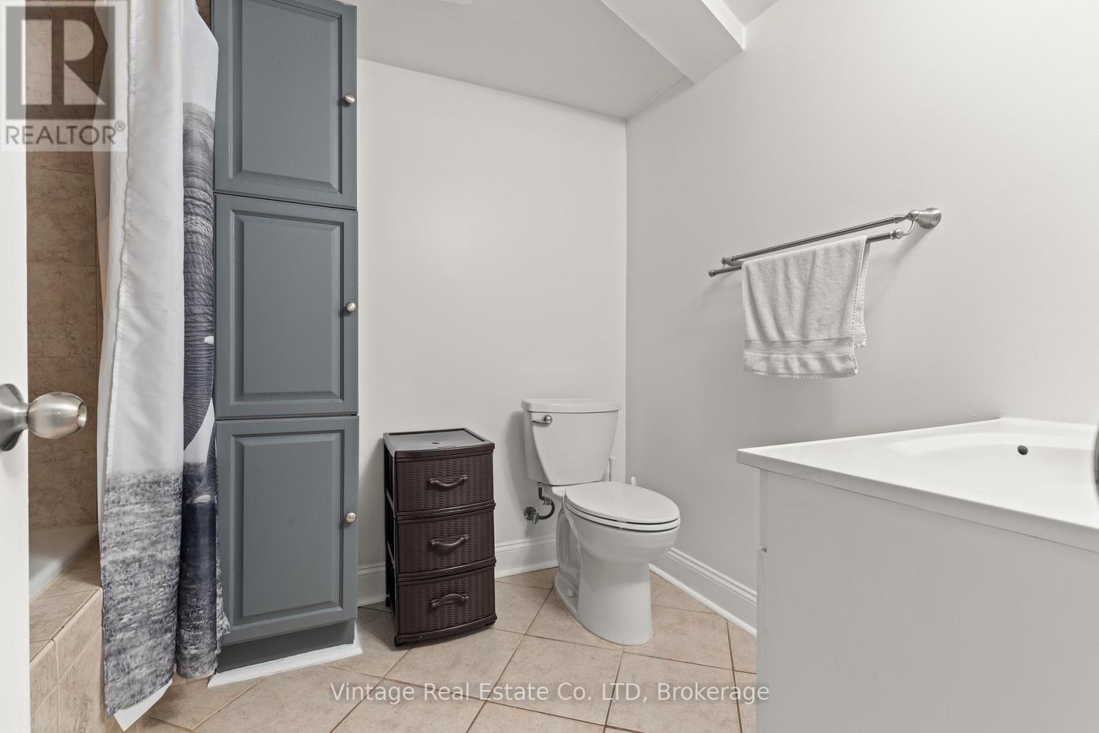 6478 Russell Street, Niagara Falls (Stamford), Ontario  L2J 1P5 - Photo 27 - X13174152