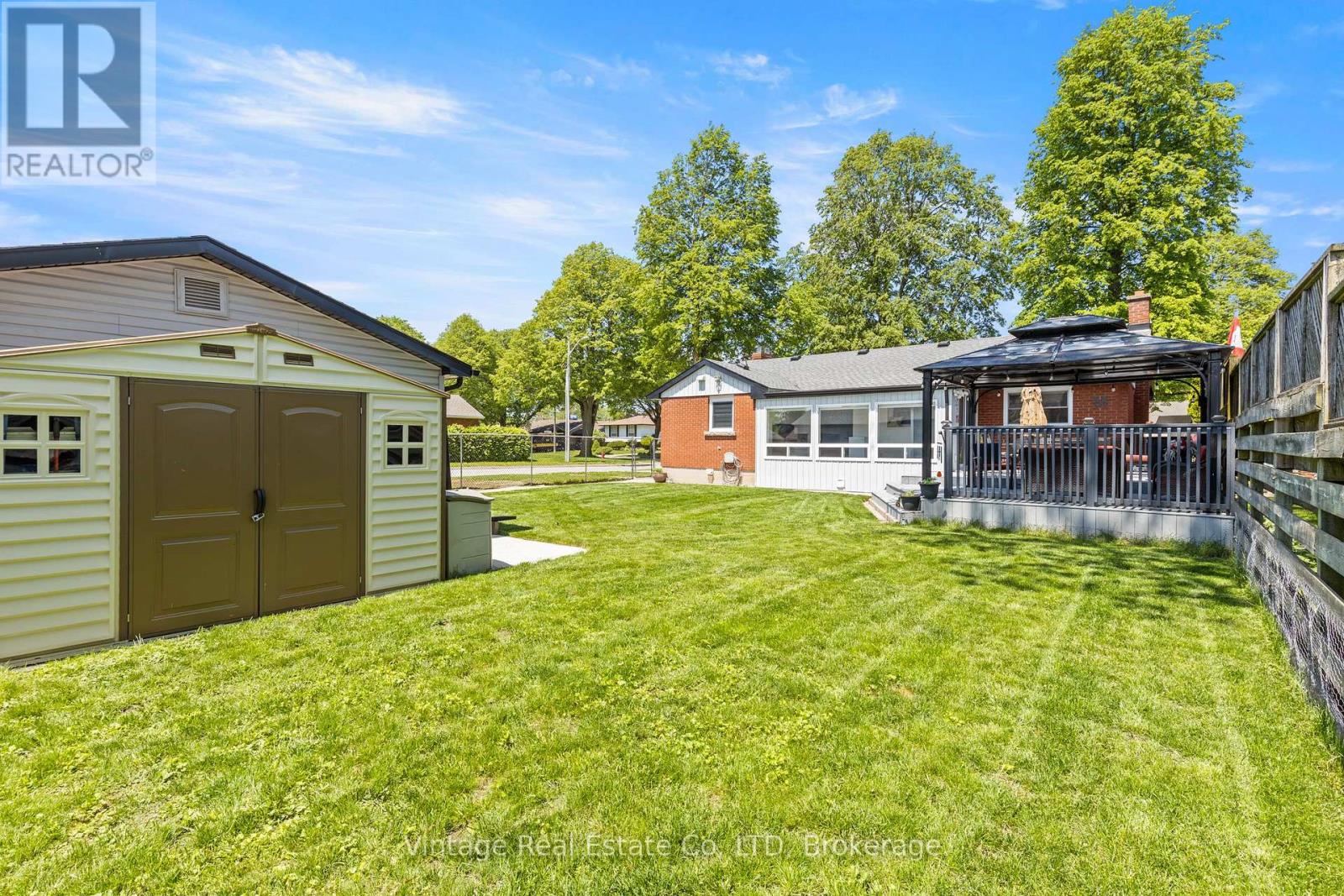6478 Russell Street, Niagara Falls (Stamford), Ontario  L2J 1P5 - Photo 30 - X13174152