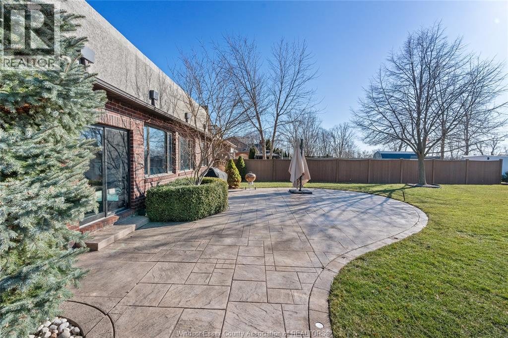 2116 Front Road, Amherstburg, Ontario  N9V 3R3 - Photo 45 - 26012162