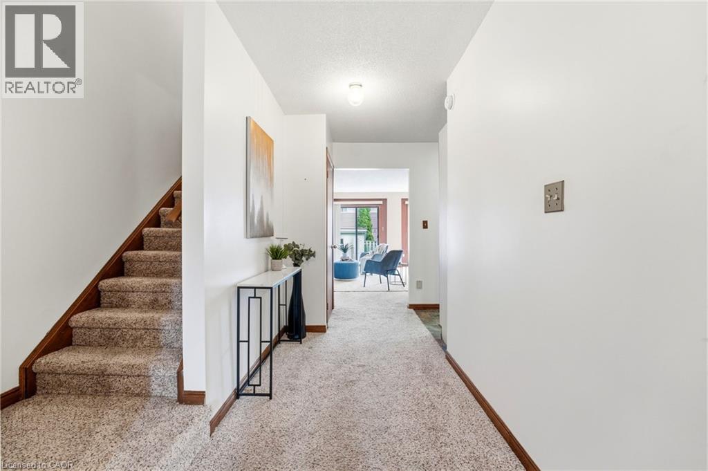 165 Essling Avenue, Hamilton, Ontario  L9B 2H9 - Photo 6 - 40820840
