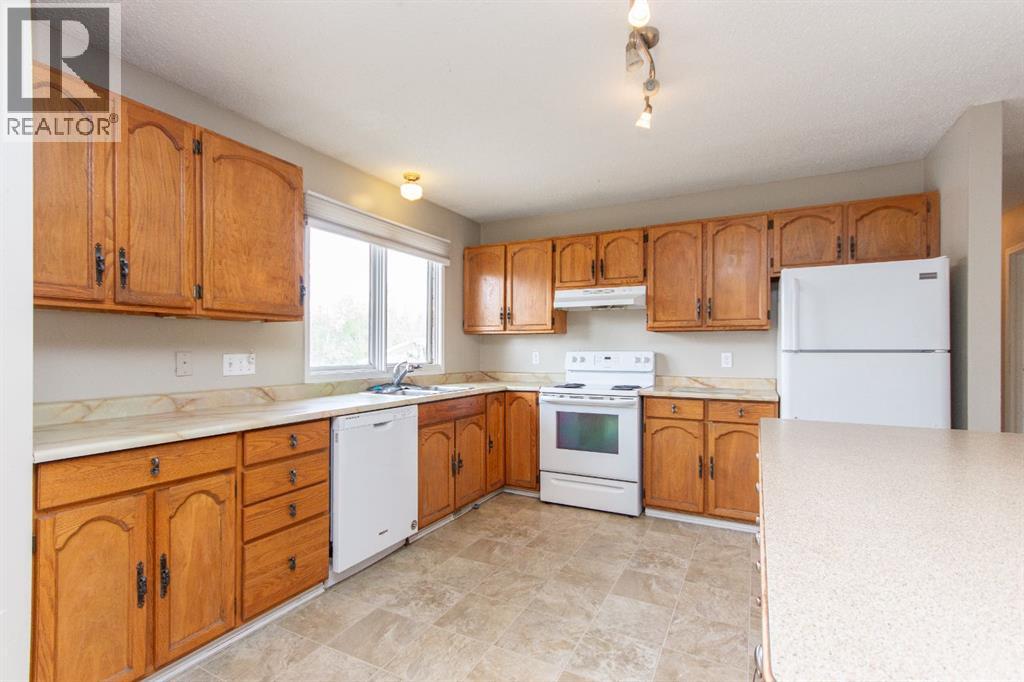 35 Oyen Crescent, Red Deer, Alberta  T4P 1T3 - Photo 7 - A2312818