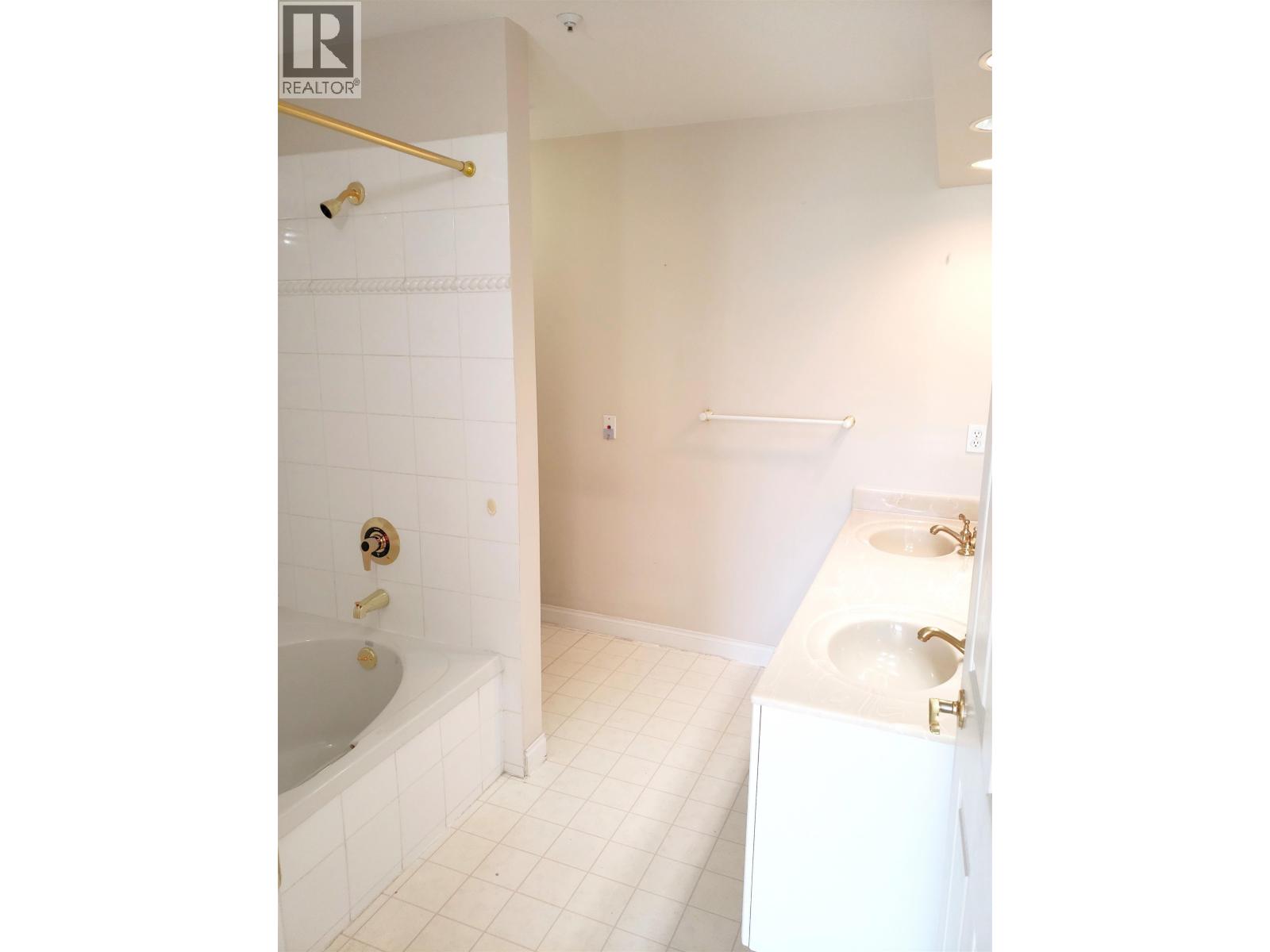 307 2985 Princess Crescent, Coquitlam, British Columbia  V3B 7P3 - Photo 14 - R3127497