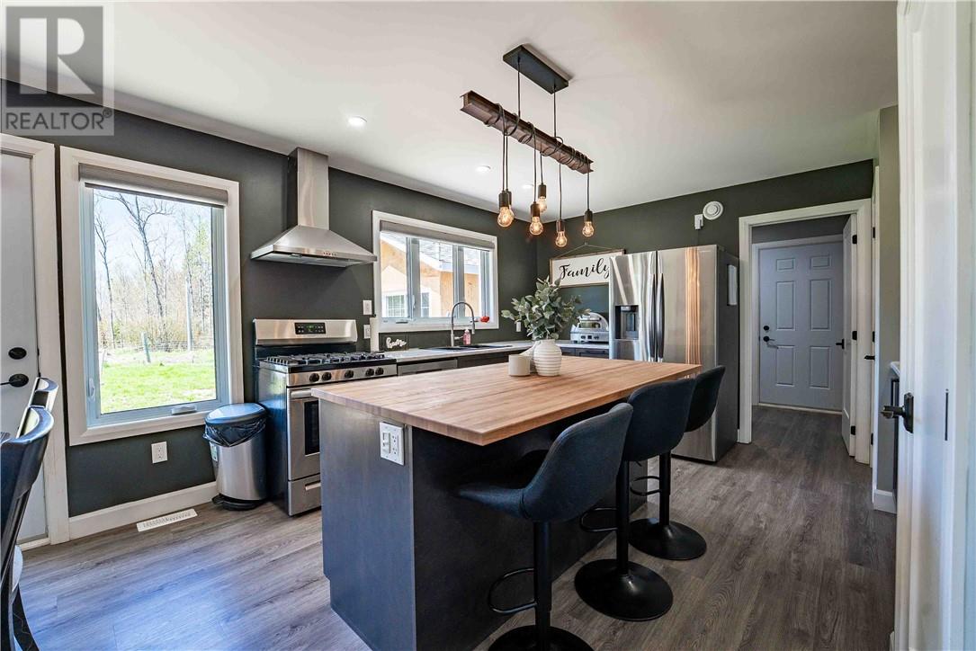470 Burns Crossover Road, Webbwood, Ontario  P0P 2G0 - Photo 8 - 2128032