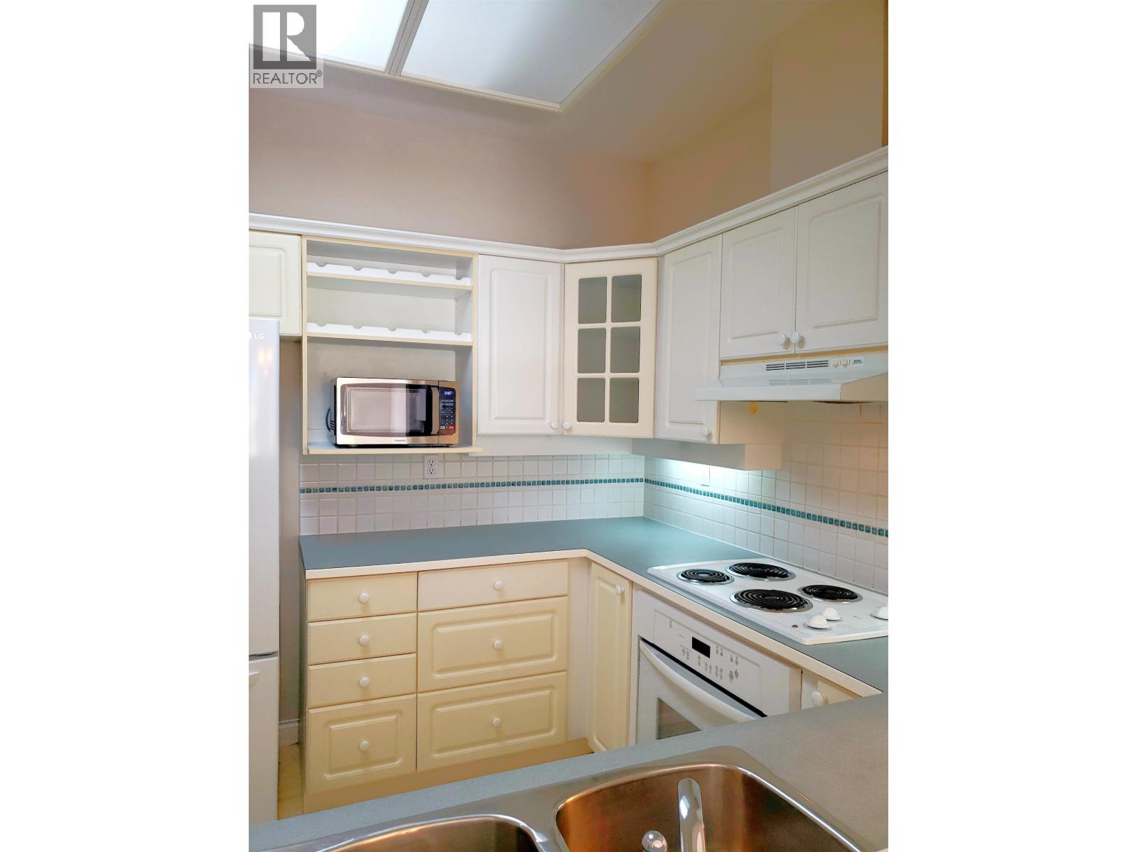 307 2985 Princess Crescent, Coquitlam, British Columbia  V3B 7P3 - Photo 5 - R3127497