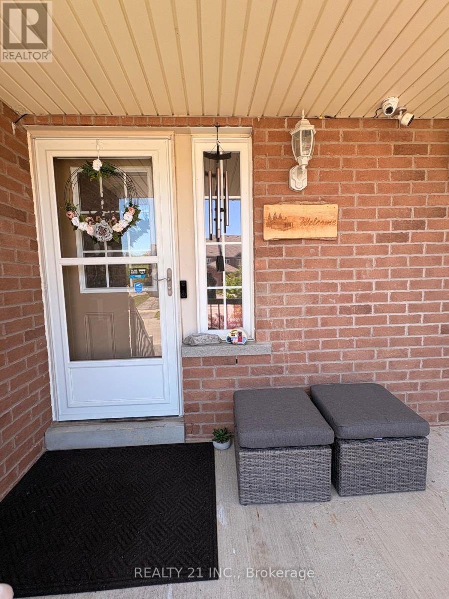 36 Lurcook Street, Ajax, Ontario  L1S 0E5 - Photo 5 - E13106460