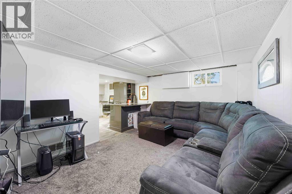 429 East Street North, Sarnia photo 19
