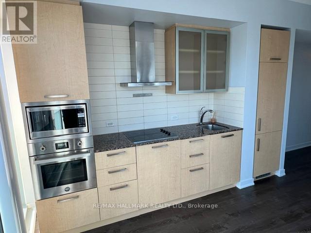 5611 - 14 York Street, Toronto, Ontario  M5J 2Z2 - Photo 2 - C13108312