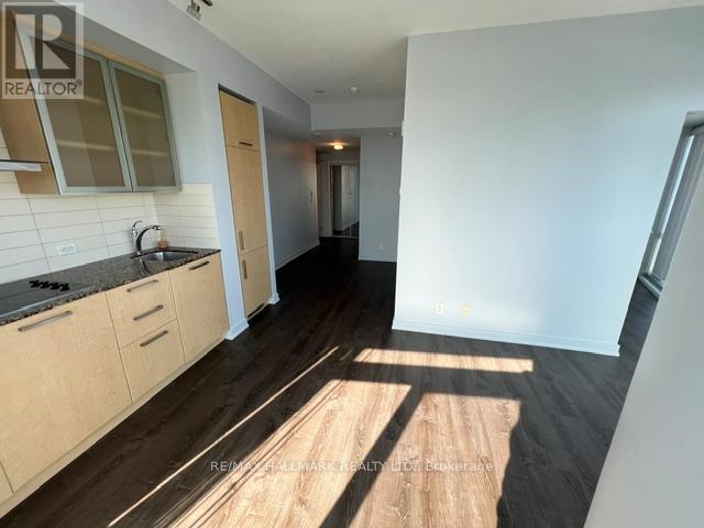 5611 - 14 York Street, Toronto, Ontario  M5J 2Z2 - Photo 3 - C13108312
