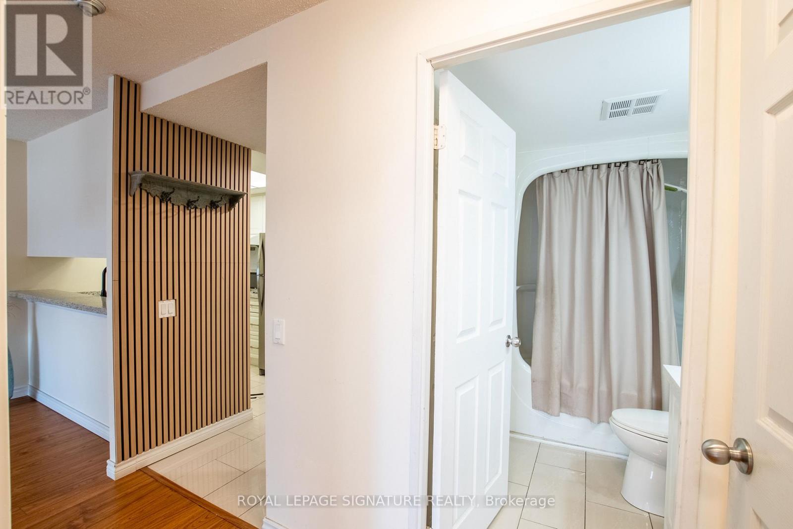 1604 - 7 Bishop Avenue, Toronto, Ontario  M2M 4J4 - Photo 28 - C13174114
