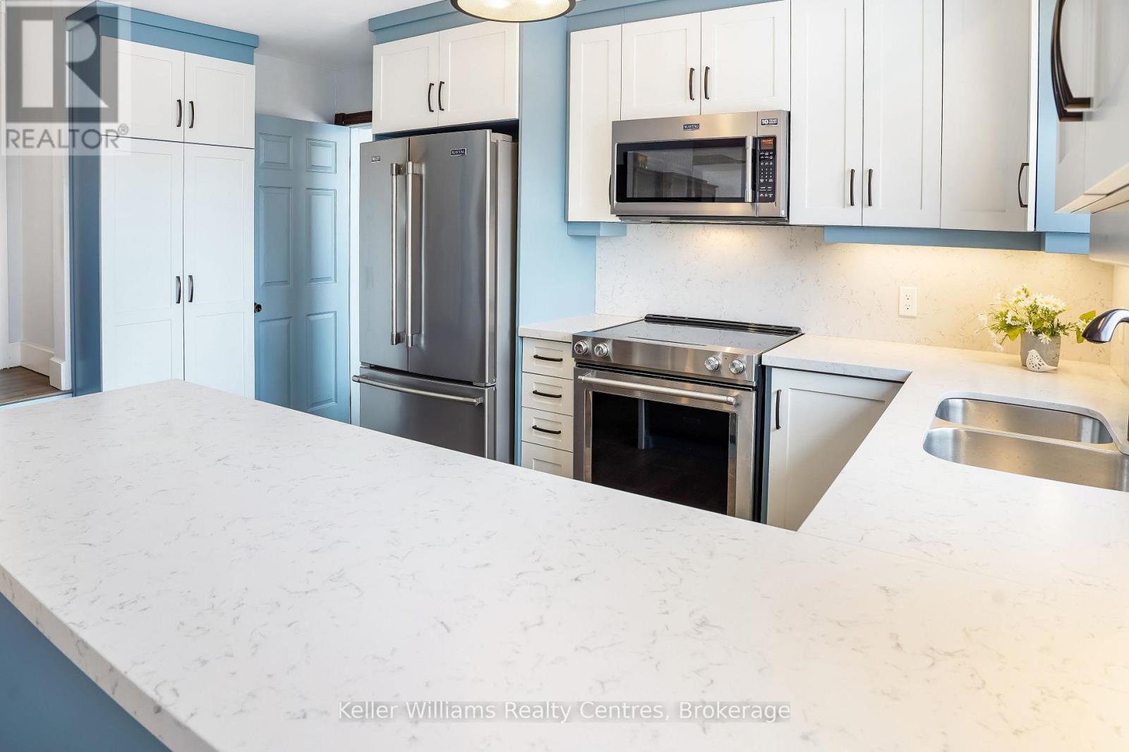 121 Mallory Beach Road, South Bruce Peninsula, Ontario  N0H 2T0 - Photo 11 - X12803590