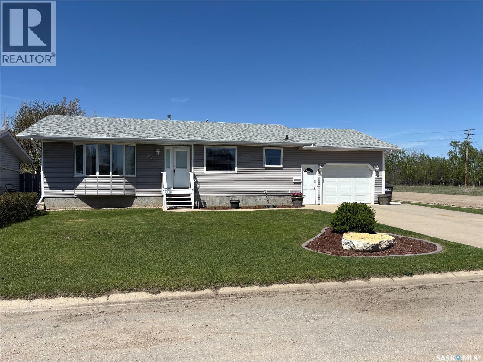 91 2nd Avenue, Humboldt, Saskatchewan  S0K 2A0 - Photo 3 - SK037107