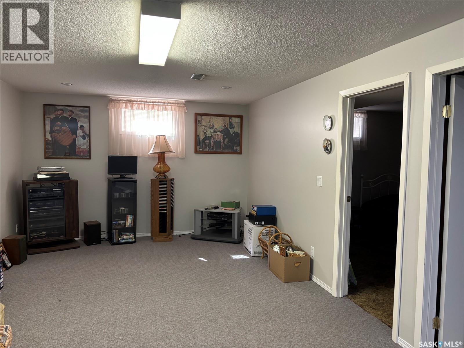 91 2nd Avenue, Humboldt, Saskatchewan  S0K 2A0 - Photo 31 - SK037107