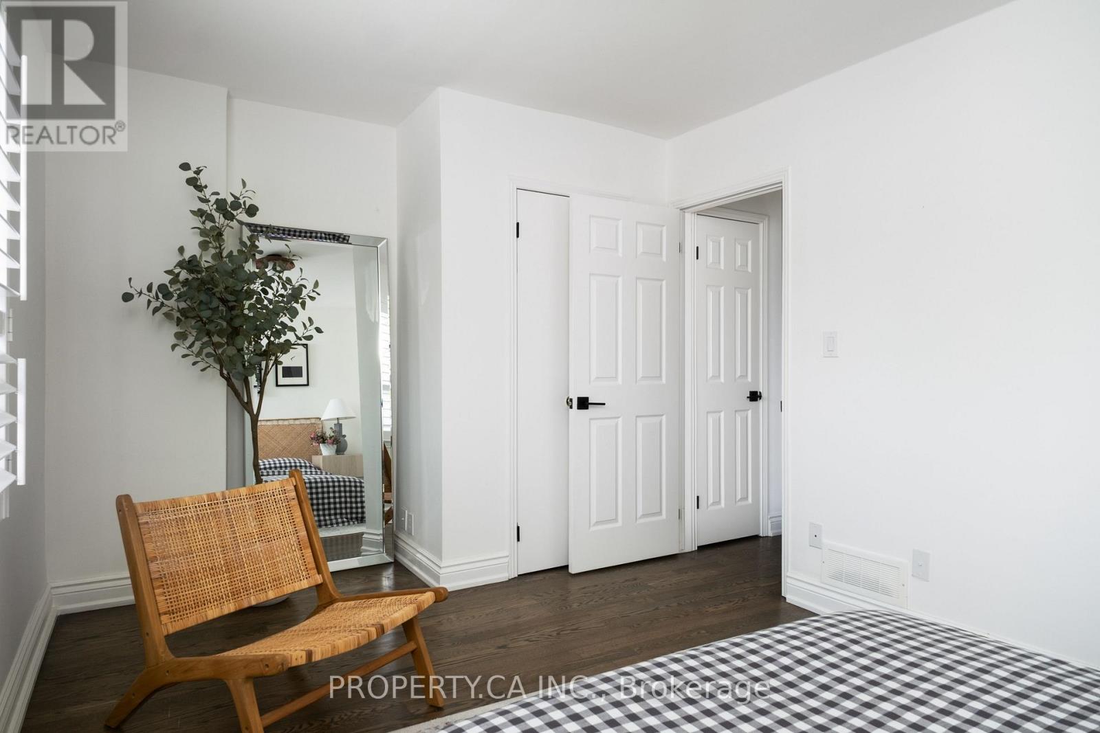 124 Milverton Boulevard, Toronto, Ontario  M4J 1V1 - Photo 19 - E13174154