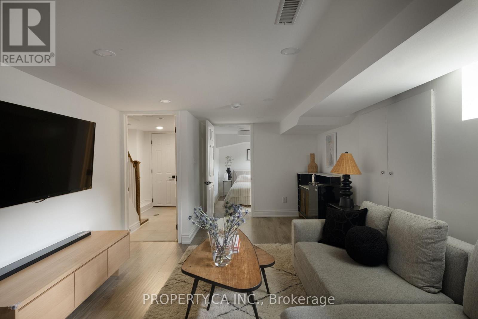 124 Milverton Boulevard, Toronto, Ontario  M4J 1V1 - Photo 24 - E13174154