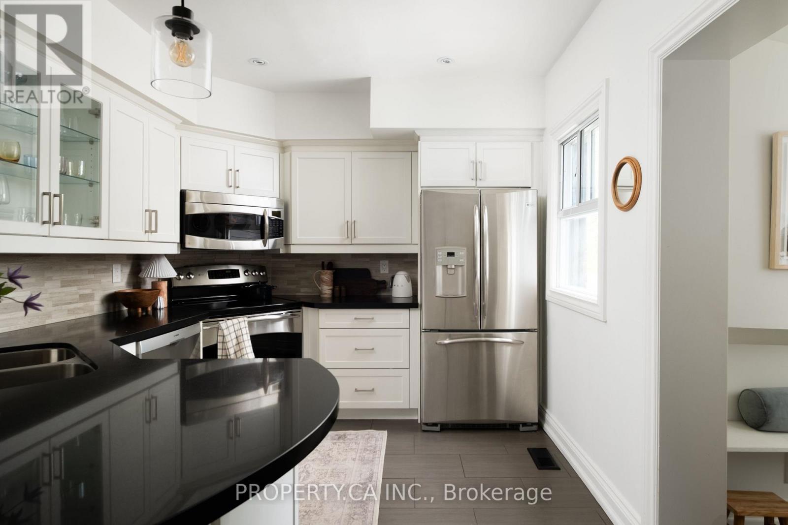 124 Milverton Boulevard, Toronto, Ontario  M4J 1V1 - Photo 8 - E13174154