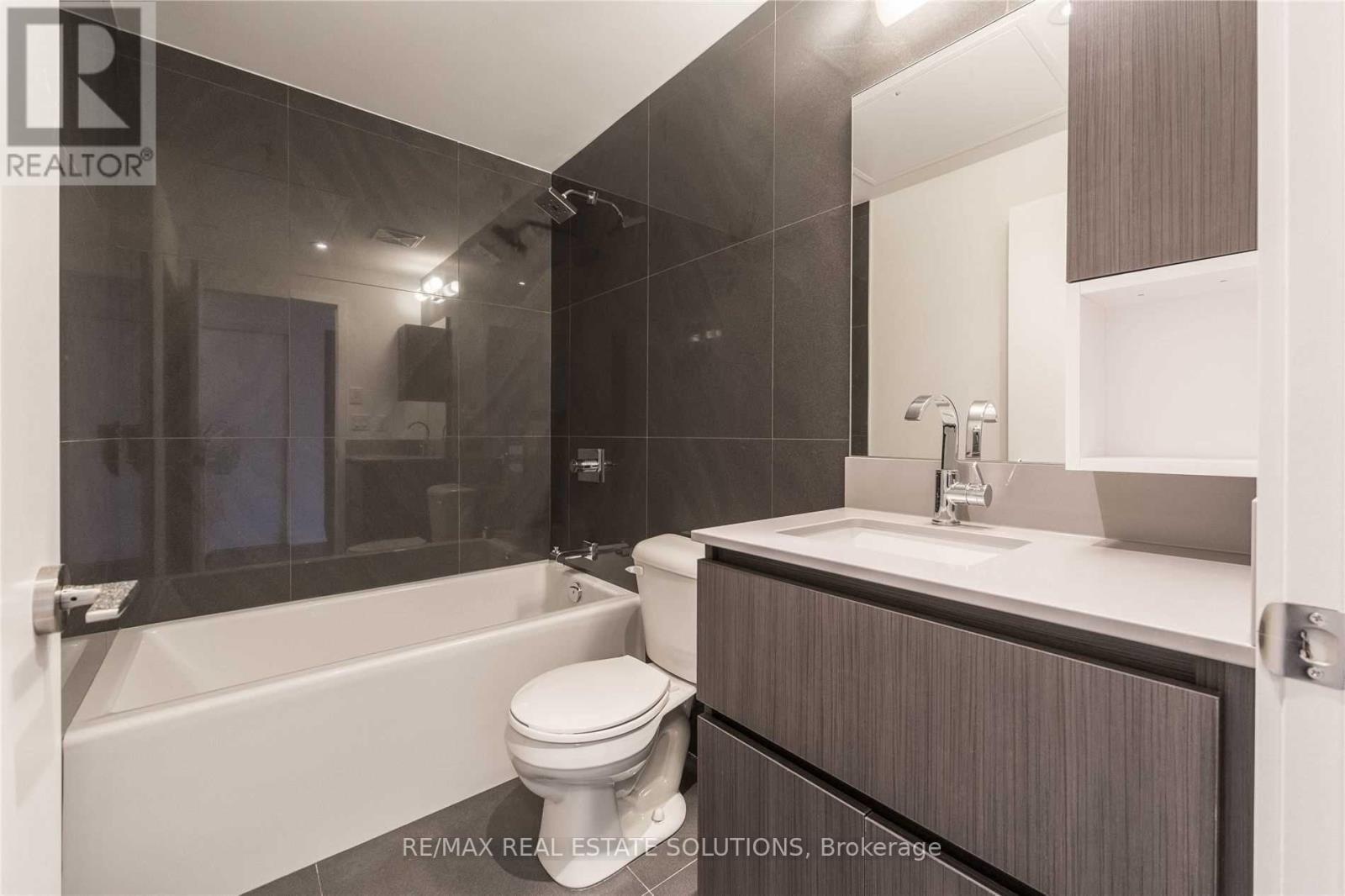 1202 - 15 Baseball Place, Toronto, Ontario  M4M 0E6 - Photo 7 - E13174162
