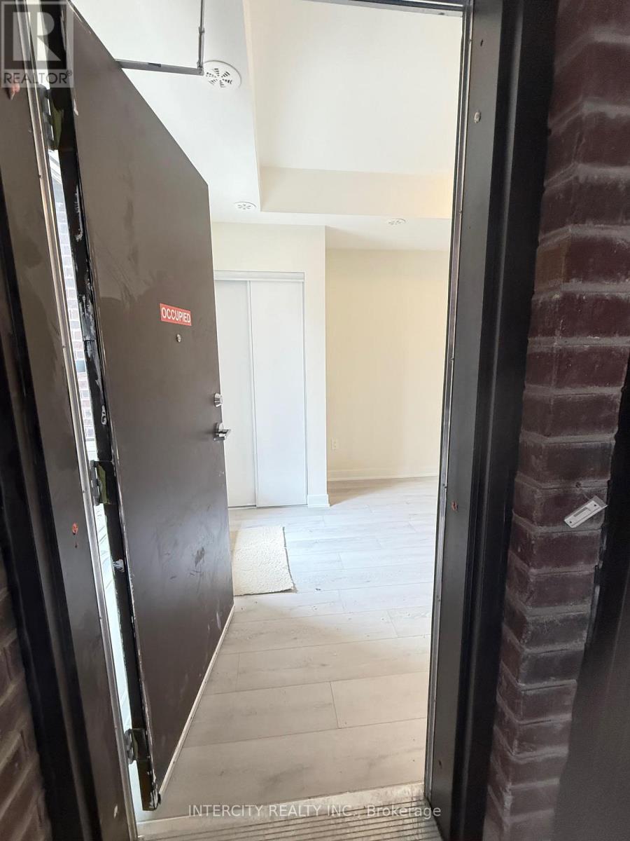 235 - 111-15100 Yonge Street, Aurora, Ontario  L4G 4C8 - Photo 3 - N13174078