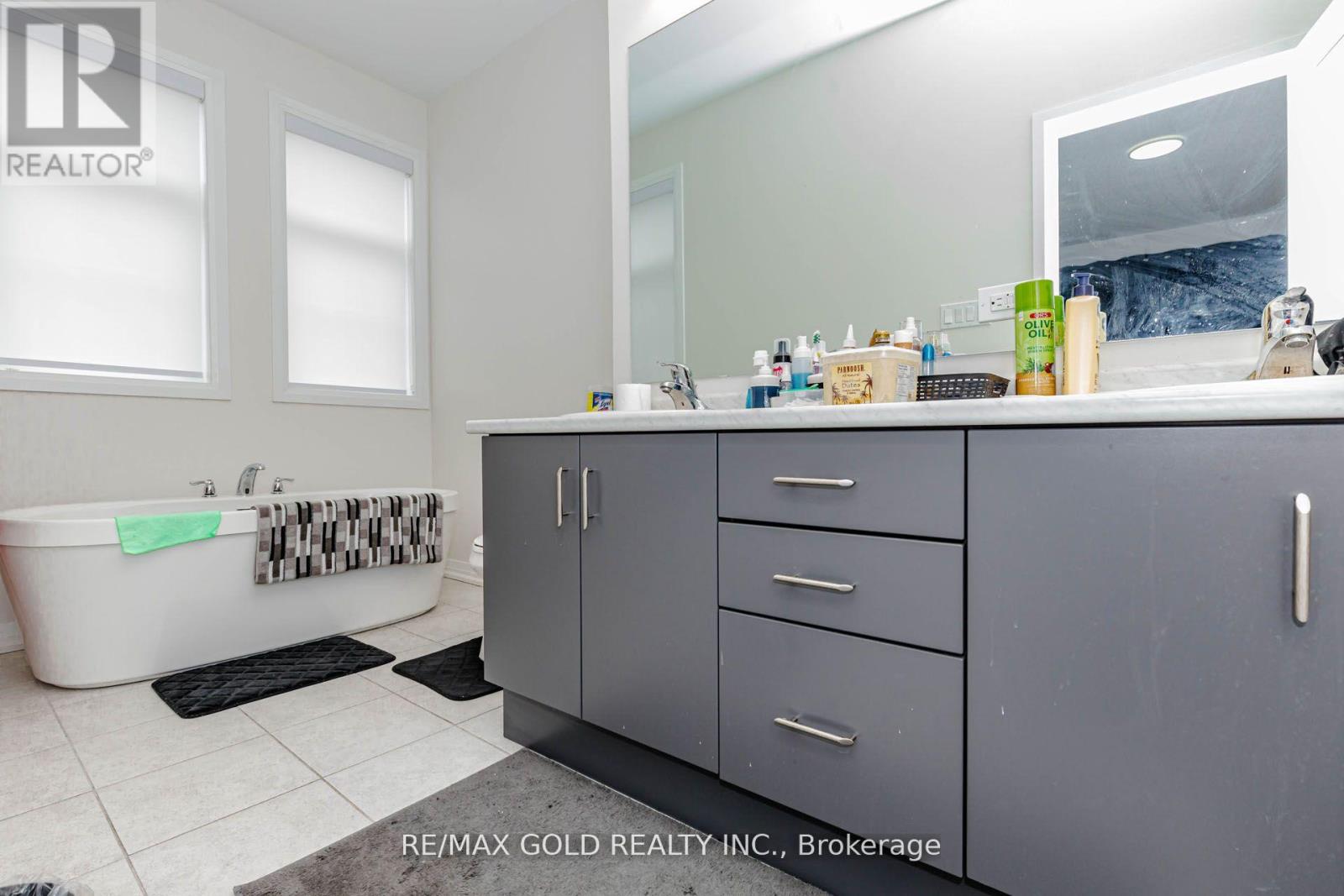 111 Carneros Way, Markham, Ontario  L6B 1R2 - Photo 24 - N13174090
