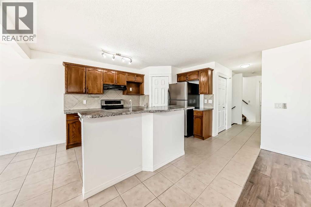 54 Royal Elm Road NW, Calgary, Alberta  T3G 5V7 - Photo 3 - A2312545