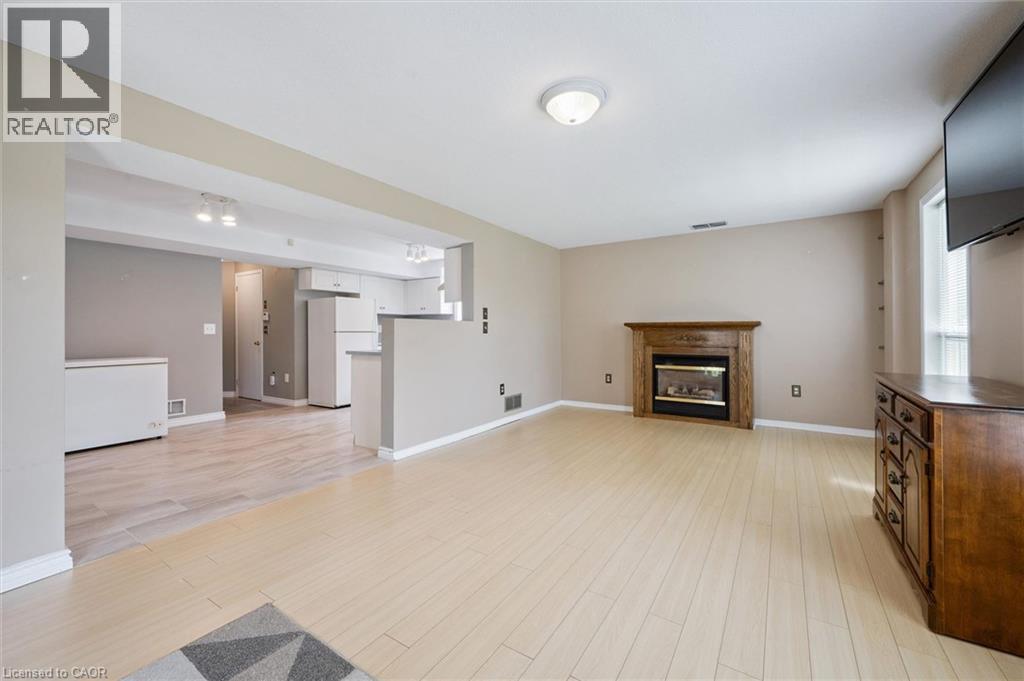 24 Buckthorn Crescent, Guelph, Ontario  N1E 7C3 - Photo 34 - 40832465