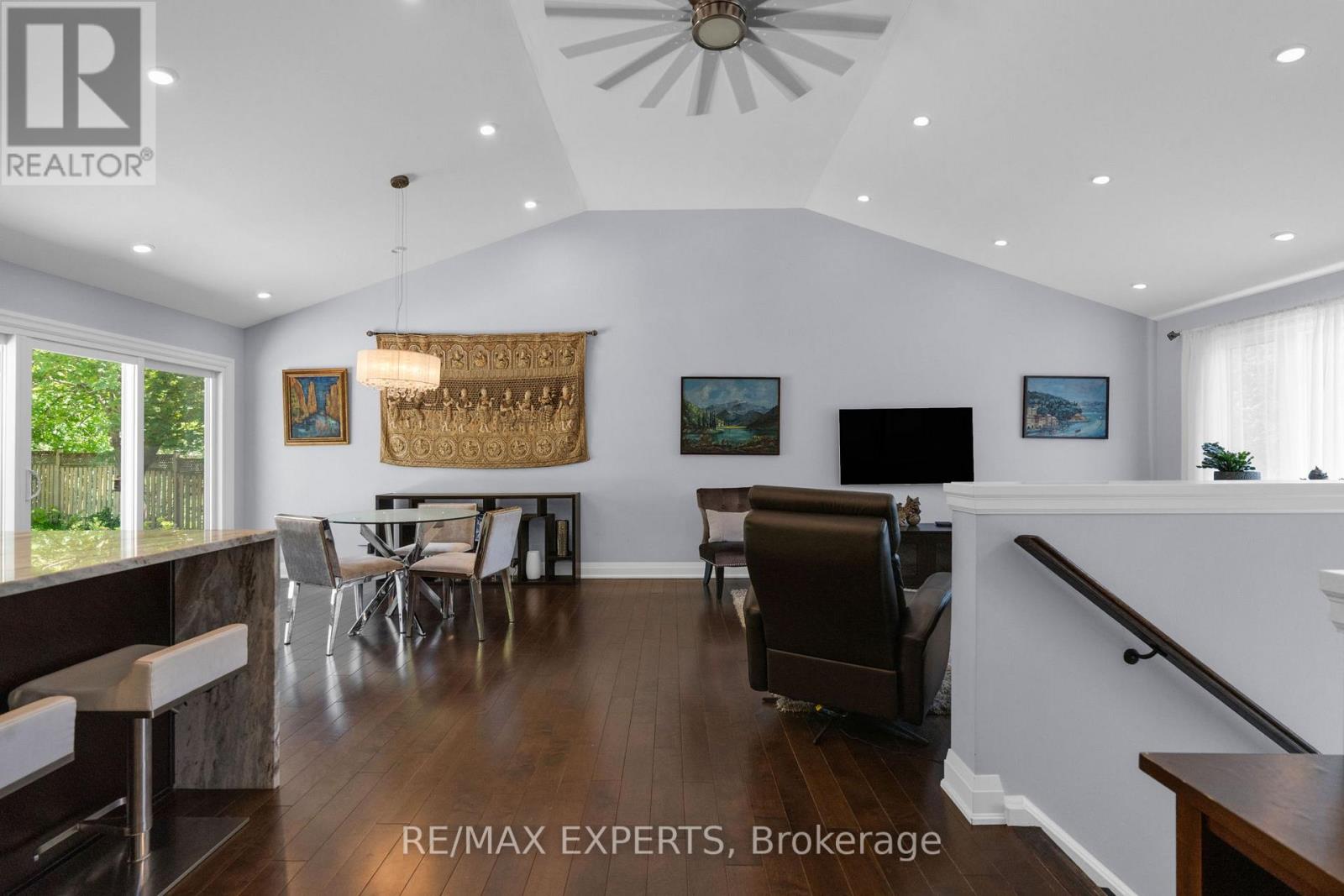 317 Marple Crescent, Caledon, Ontario  L7E 3Y8 - Photo 4 - W13174050