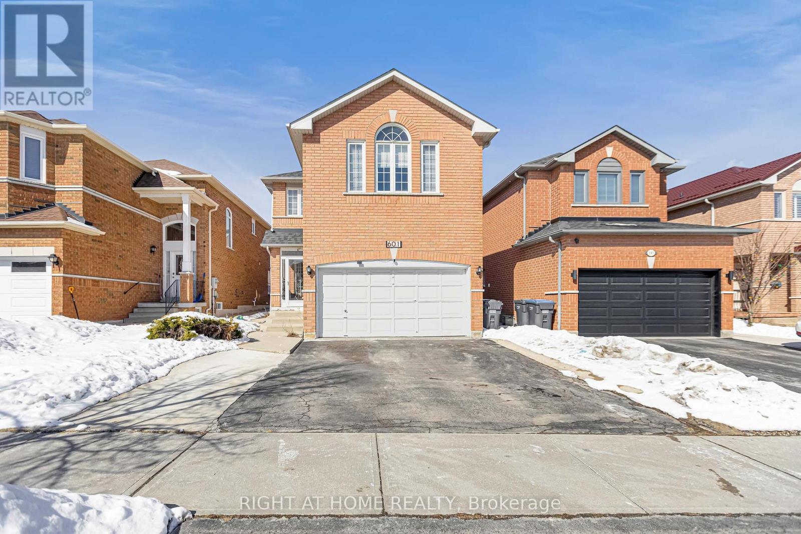 601 CLAYMEADOW AVENUE, Mississauga, Ontario