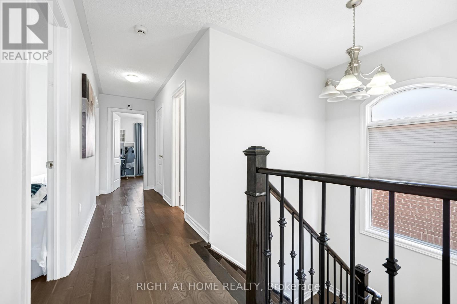 601 Claymeadow Avenue, Mississauga, Ontario  L5B 4H7 - Photo 16 - W13174076