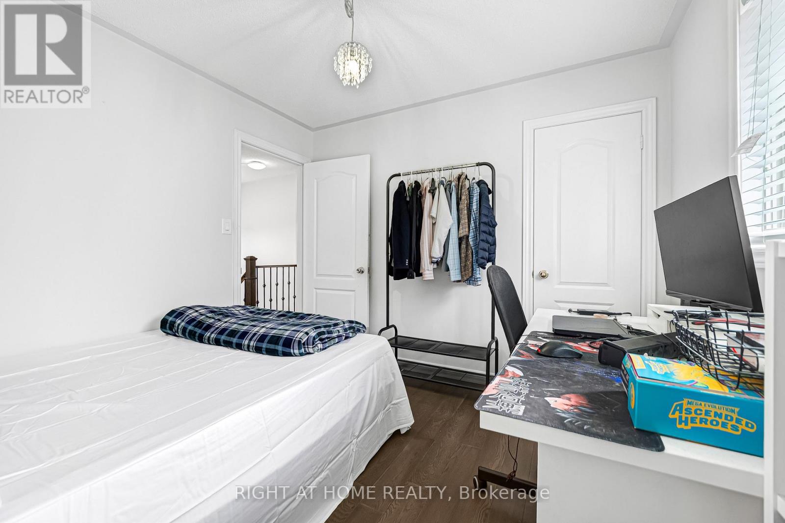 601 Claymeadow Avenue, Mississauga, Ontario  L5B 4H7 - Photo 21 - W13174076