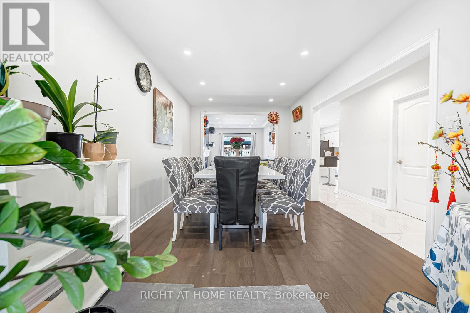 601 Claymeadow Avenue, Mississauga, Ontario  L5B 4H7 - Photo 7 - W13174076