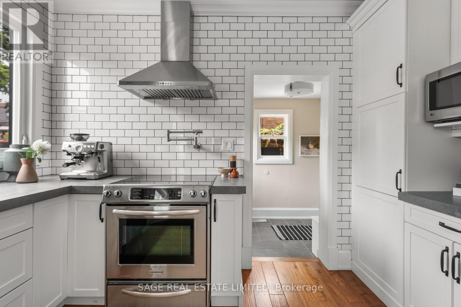 77 Mcfarland Avenue, Toronto, Ontario  M6H 3M9 - Photo 11 - W13174082