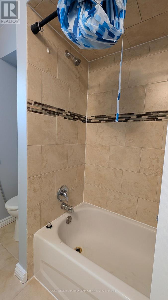 48 Merton Road, Brampton, Ontario  L6V 2V6 - Photo 12 - W13174180