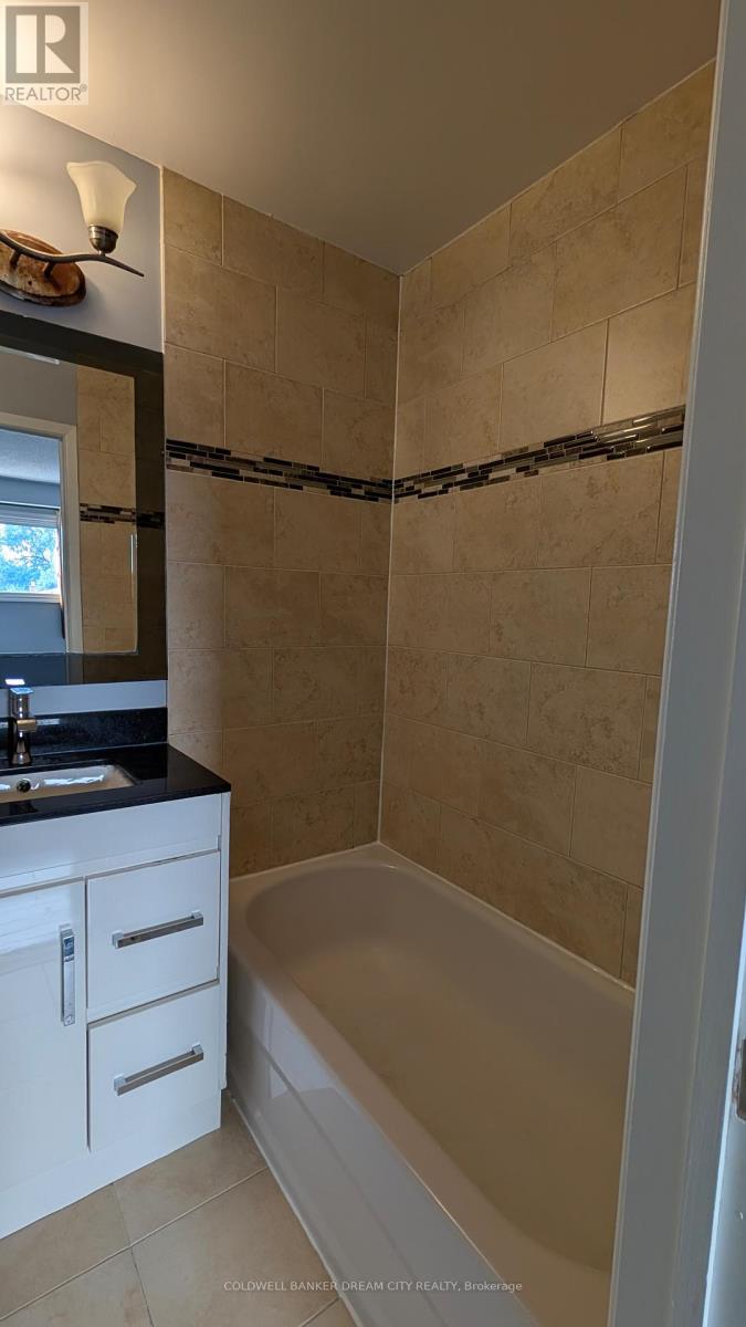 48 Merton Road, Brampton, Ontario  L6V 2V6 - Photo 14 - W13174180