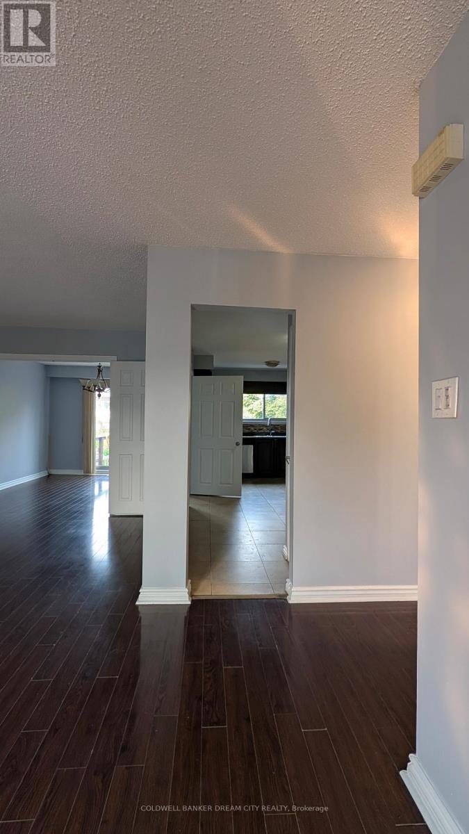 48 Merton Road, Brampton, Ontario  L6V 2V6 - Photo 5 - W13174180
