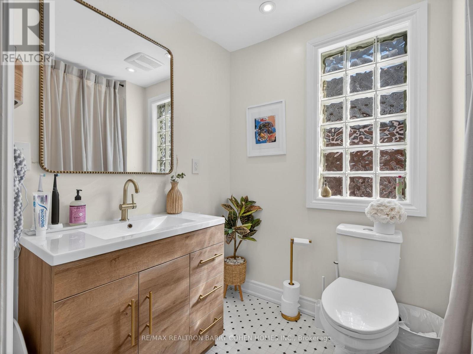 144 Rosemount Avenue, Toronto, Ontario  M6H 2M9 - Photo 21 - W13174242
